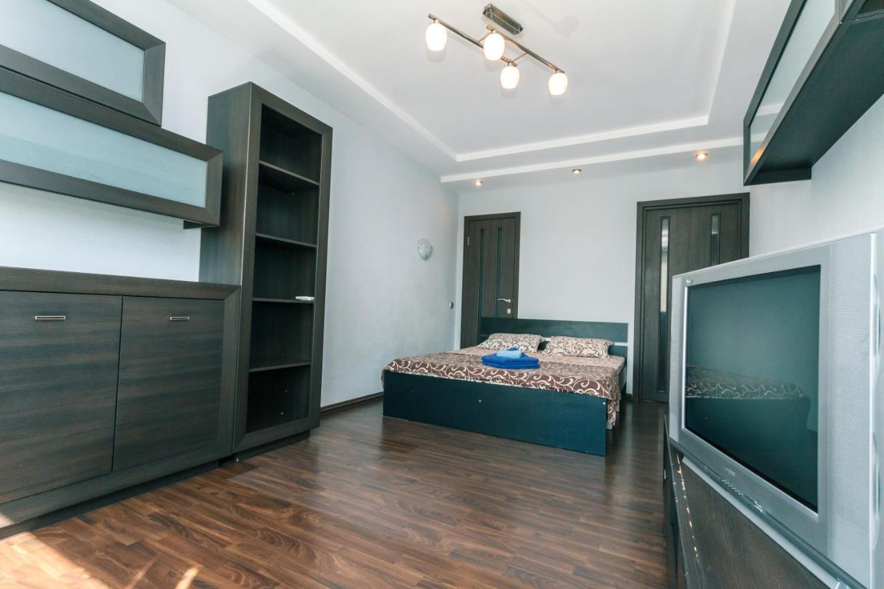 Apartments On Henerala Zhmachenka Kijev Kültér fotó